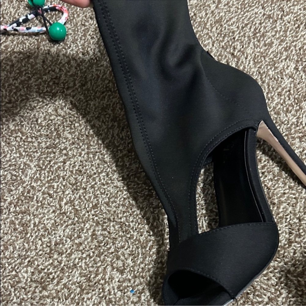Rouge! Black Open-Toe Heels
